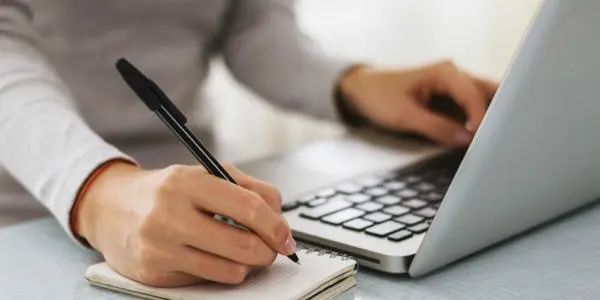 移動互聯(lián)網(wǎng)時代的新聞寫作(移動互聯(lián)網(wǎng)時代新聞寫作方式的變化)