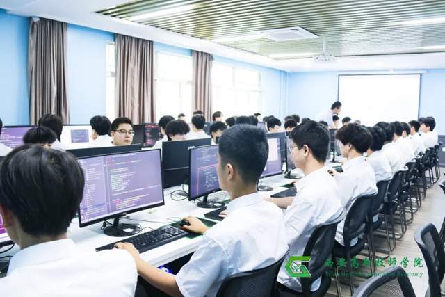 互聯網新聞制作專業(新聞媒體與制作專業)